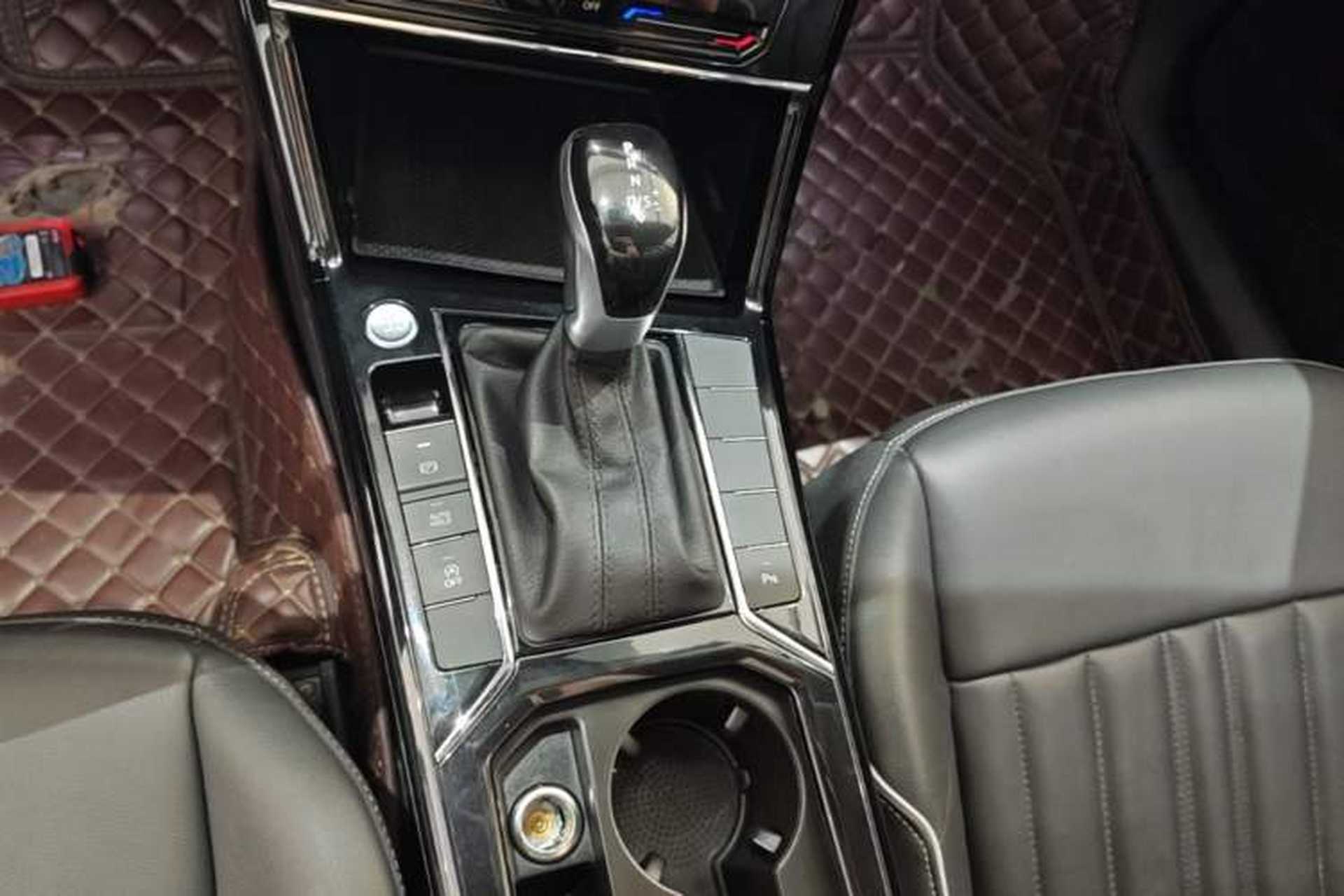 Used Volkswagen Passat 2022 330TSI Elite Edition Gear Lever