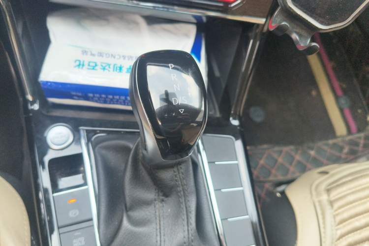 Used Volkswagen Passat 2022 330TSI Starry Elite Edition Gear Lever