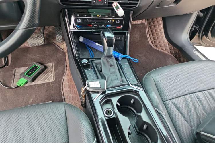 Used Volkswagen Passat 2022 330TSI Elite Edition Gear Lever
