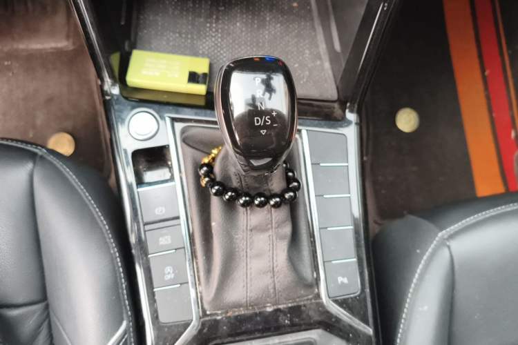 Used Volkswagen Passat 2022 330TSI Elite Edition Gear Lever