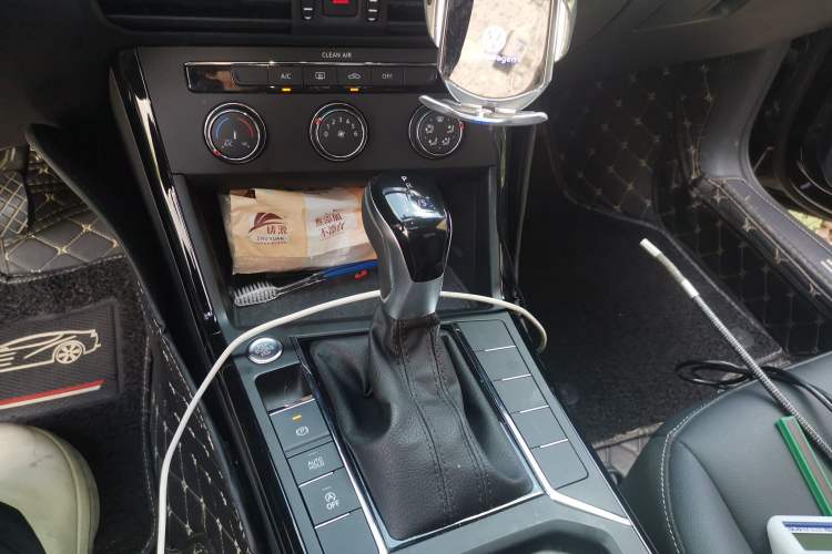 Used Volkswagen Passat 2022 280TSI Business Edition Gear Lever