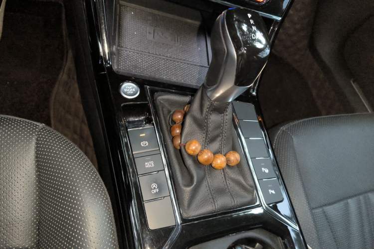 Used Volkswagen Passat 2022 330TSI Luxury Edition Gear Lever