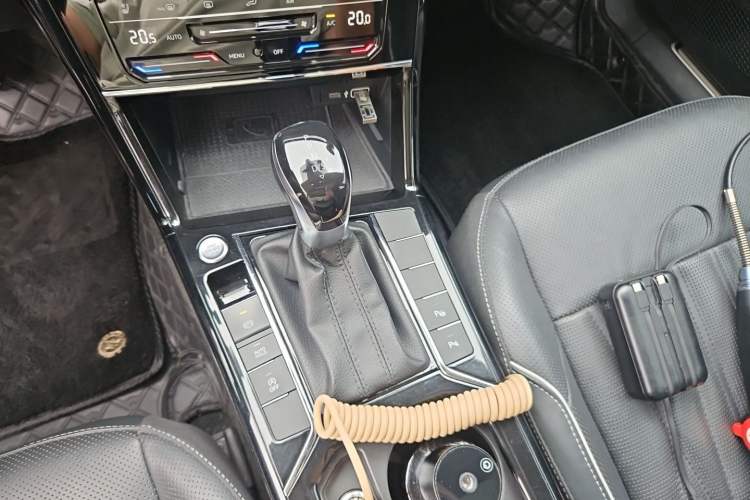 Used Volkswagen Passat 2022 330TSI Starry Luxury Edition Gear Lever