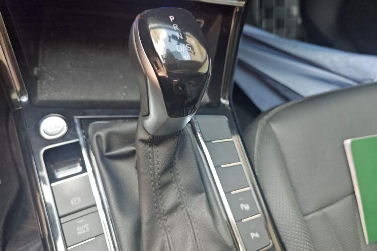 Used Volkswagen Passat 2022 330TSI Starry Elite Edition Gear Lever