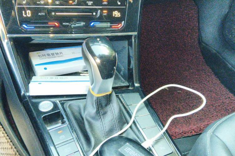 Used Volkswagen Passat 2022 330TSI Elite Edition Gear Lever