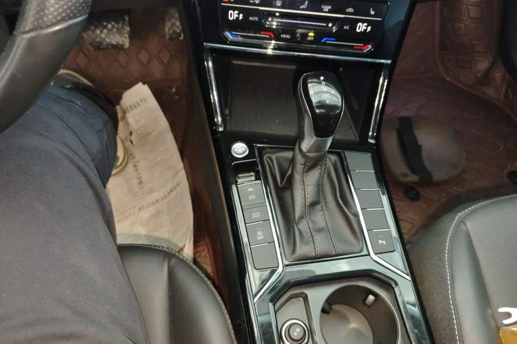 Used Volkswagen Passat 2022 330TSI Starry Elite Edition Custom Version Gear Lever