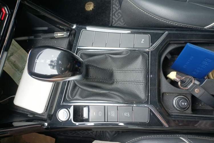 Used Volkswagen Passat 2022 330TSI Elite Edition Gear Lever