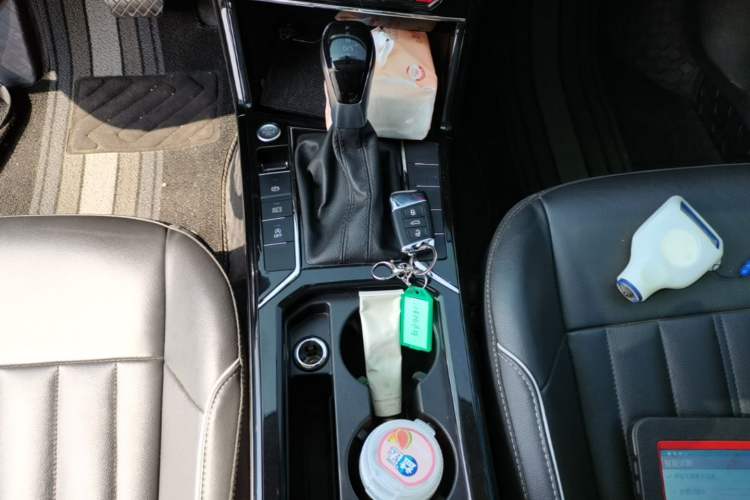 Used Volkswagen Passat 2022 330TSI Starry Elite Edition Gear Lever