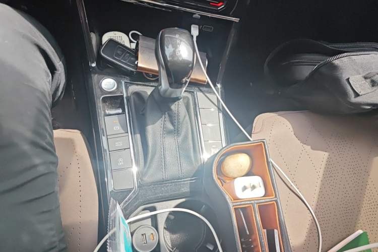 Used Volkswagen Passat 2022 330TSI Starry Luxury Edition Gear Lever