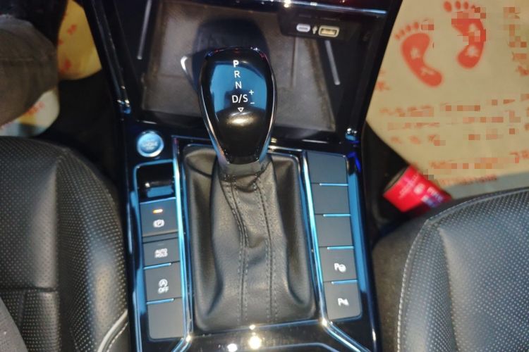 Used Volkswagen Passat 2022 330TSI Luxury Edition Gear Lever