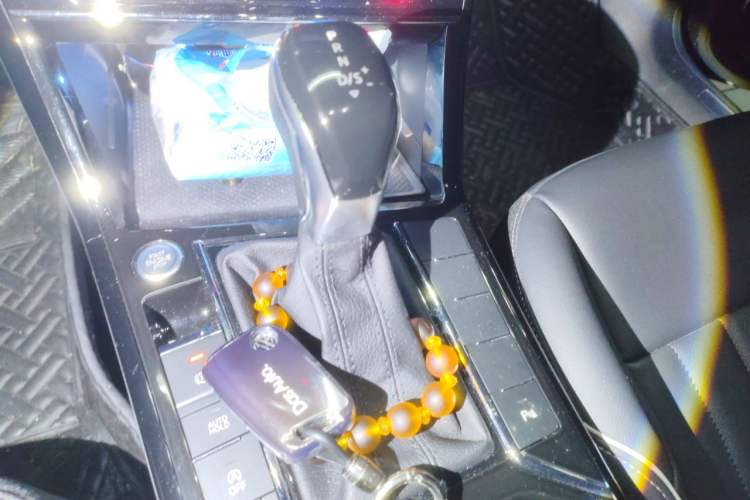 Used Volkswagen Passat 2022 330TSI Starry Elite Edition Gear Lever