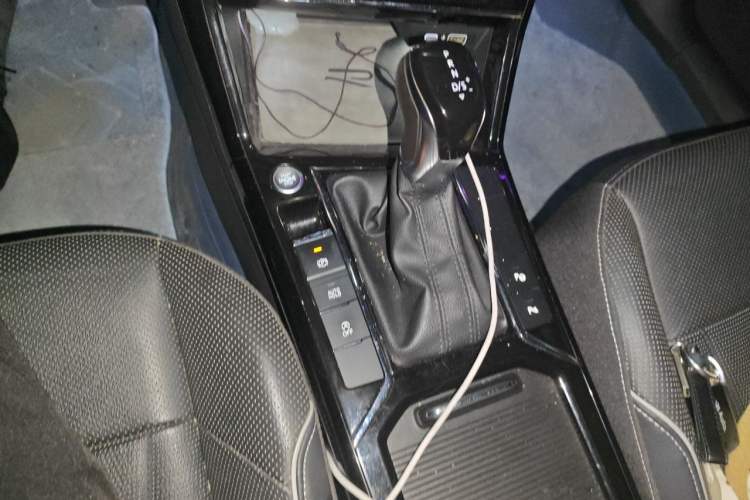 Used Volkswagen Passat 2022 330TSI Luxury Edition Gear Lever