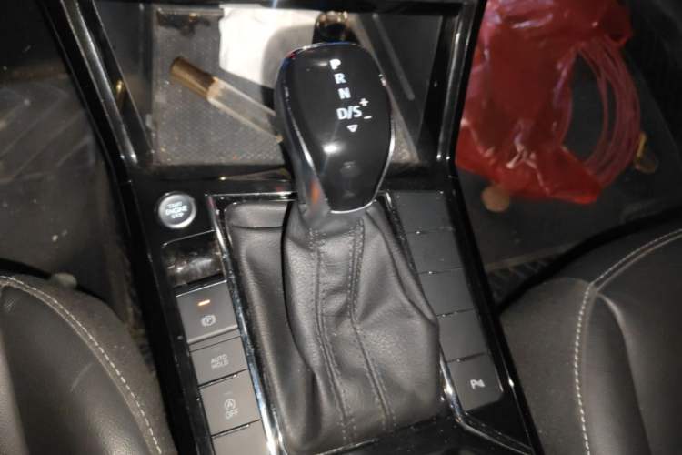 Used Volkswagen Passat 2022 330TSI Starry Elite Edition Gear Lever