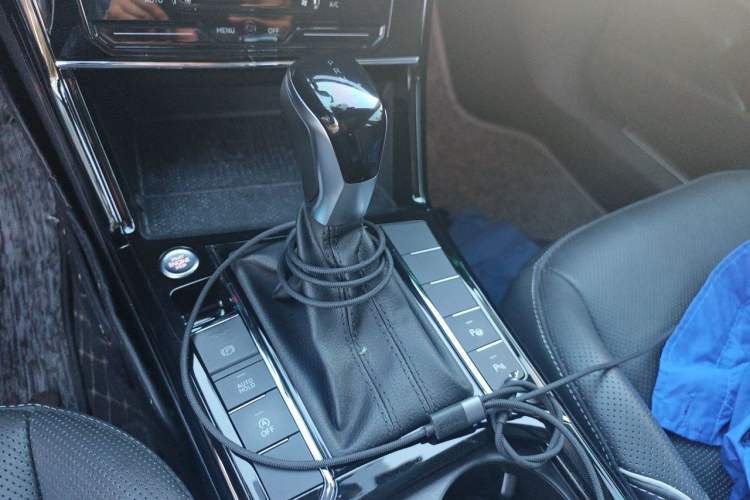 Used Volkswagen Passat 2022 330TSI Starry Luxury Edition Gear Lever