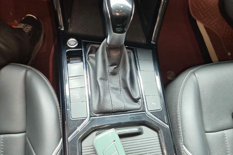 Used Volkswagen Passat 2022 330TSI Starry Elite Edition Gear Lever