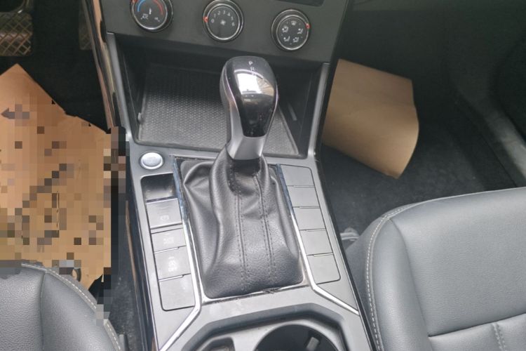 Used Volkswagen Passat 2022 280TSI Business Edition Gear Lever