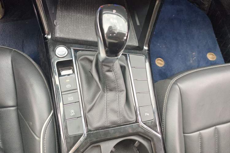 Used Volkswagen Passat 2022 330TSI Starry Elite Edition Gear Lever