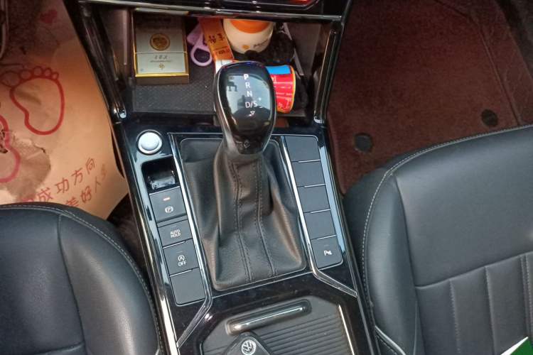 Used Volkswagen Passat 2022 330TSI Starry Elite Edition Gear Lever