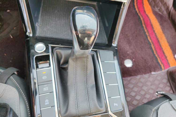 Used Volkswagen Passat 2022 330TSI Starry Elite Edition Gear Lever