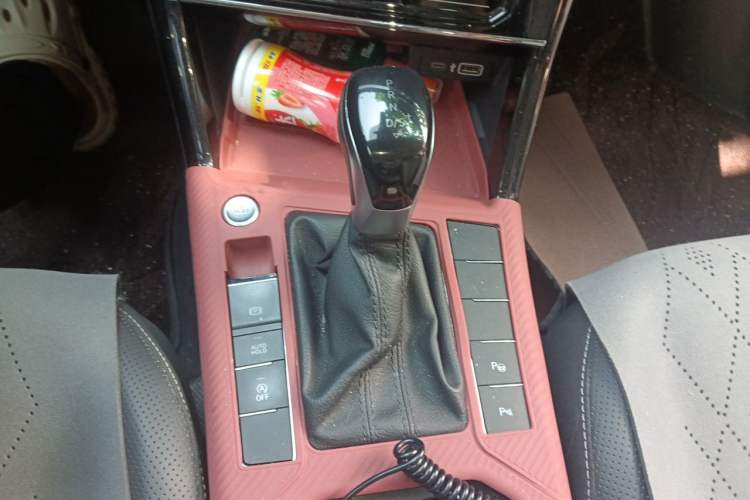 Used Volkswagen Passat 2022 330TSI Luxury Edition Gear Lever