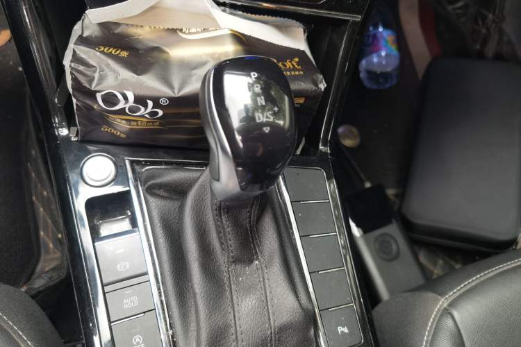 Used Volkswagen Passat 2022 330TSI Starry Elite Edition Gear Lever