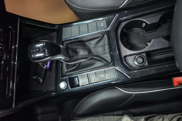 Used Volkswagen Passat 2022 330TSI Starry Elite Edition Gear Lever