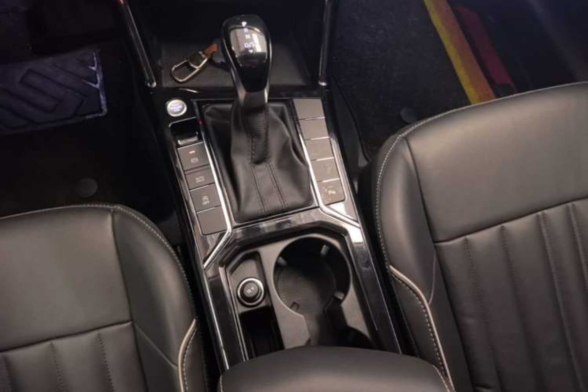 Used Volkswagen Passat 2022 330TSI Starry Elite Edition Gear Lever