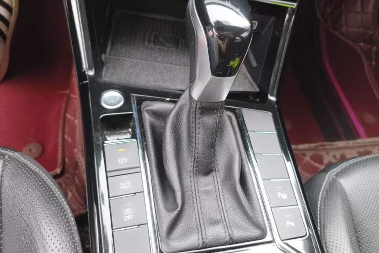 Used Volkswagen Passat 2022 330TSI Starry Luxury Edition Gear Lever
