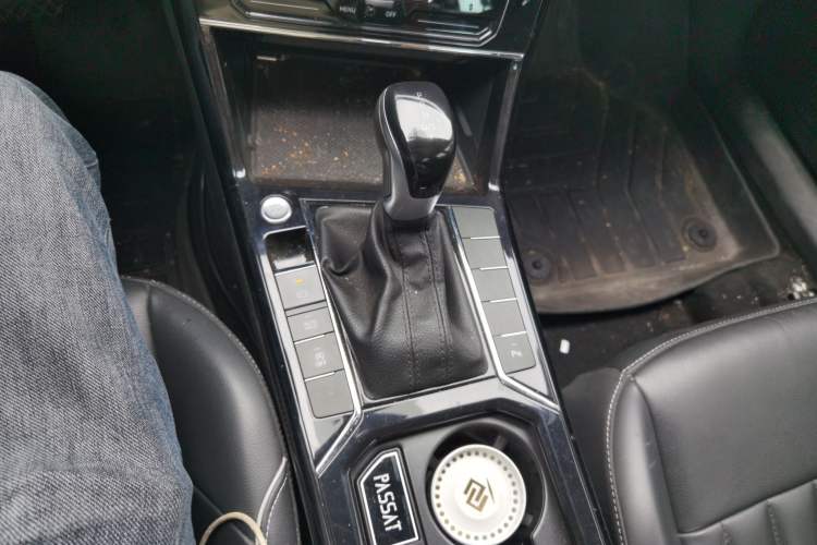 Used Volkswagen Passat 2022 330TSI Starry Elite Edition Gear Lever
