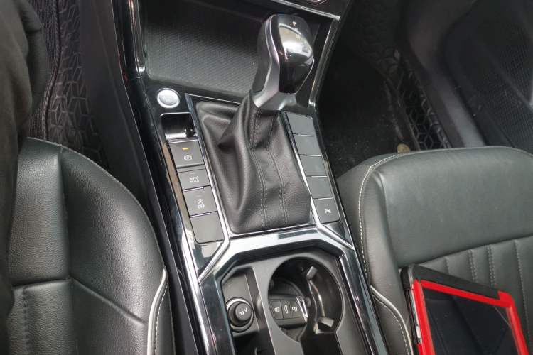 Used Volkswagen Passat 2022 330TSI Starry Elite Edition Gear Lever