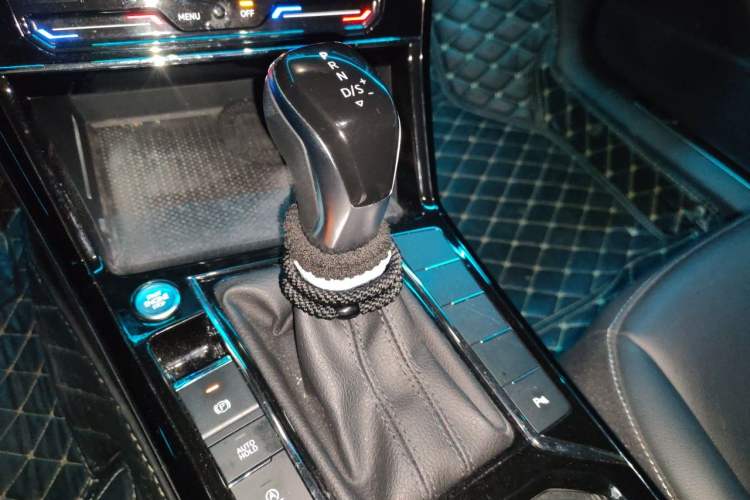 Used Volkswagen Passat 2022 330TSI Starry Elite Edition Gear Lever
