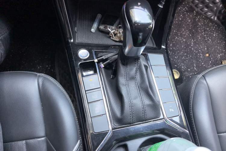 Used Volkswagen Passat 2022 330TSI Starry Elite Edition Gear Lever