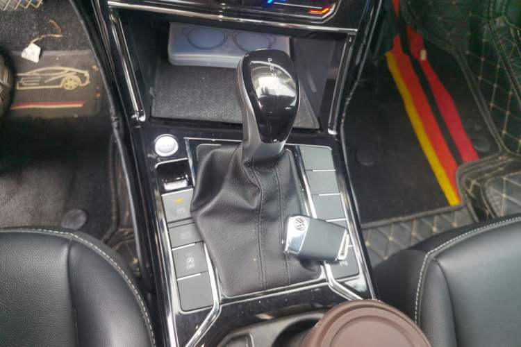 Used Volkswagen Passat 2022 330TSI Starry Elite Edition Gear Lever
