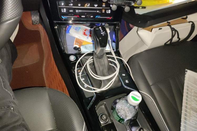 Used Volkswagen Passat 2022 330TSI Starry Luxury Edition Gear Lever