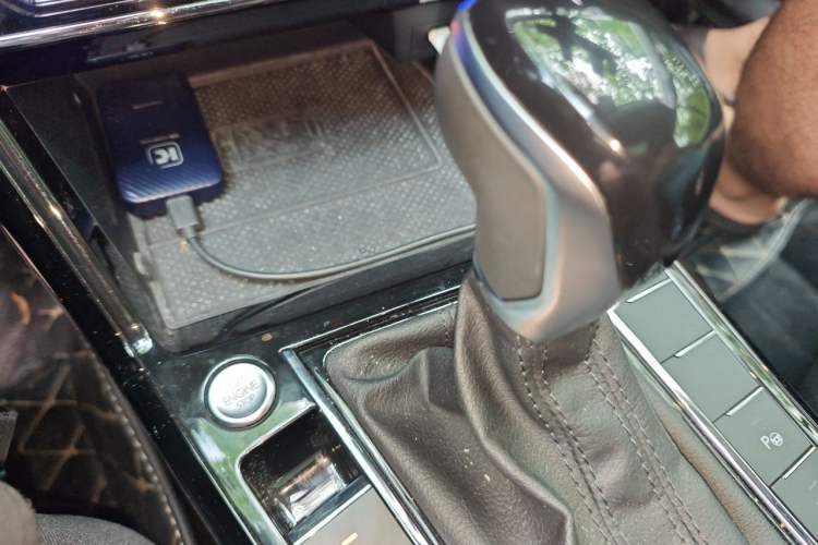 Used Volkswagen Passat 2022 330TSI Luxury Edition Gear Lever