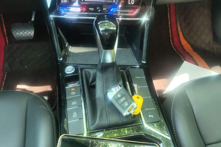 Used Volkswagen Passat 2022 330TSI Starry Elite Edition Gear Lever