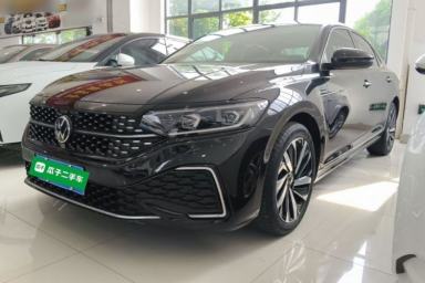 Used Volkswagen Passat 2022 330TSI Starry Luxury Edition – Exclusive Special Edition