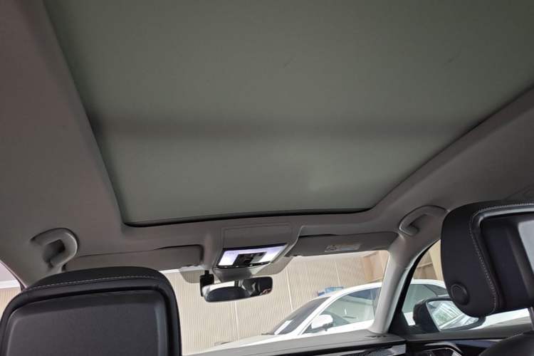 Used Volkswagen Passat 2022 330TSI Starry Luxury Edition Headliner