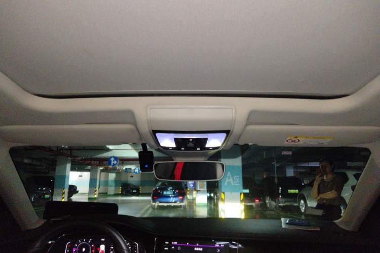 Used Volkswagen Passat 2022 330TSI Luxury Edition Headliner