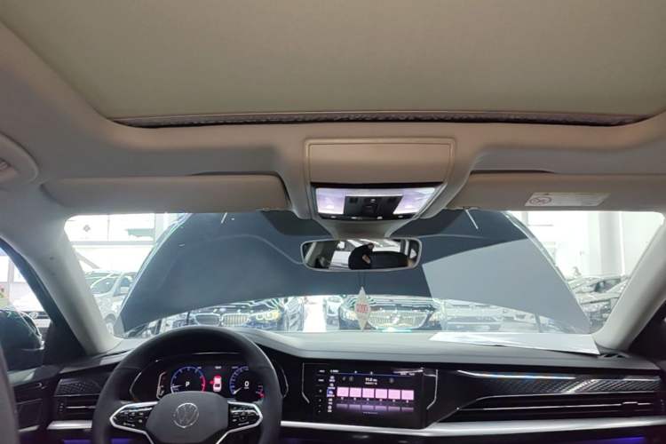 Used Volkswagen Passat 2022 330TSI Luxury Edition Custom Version Headliner