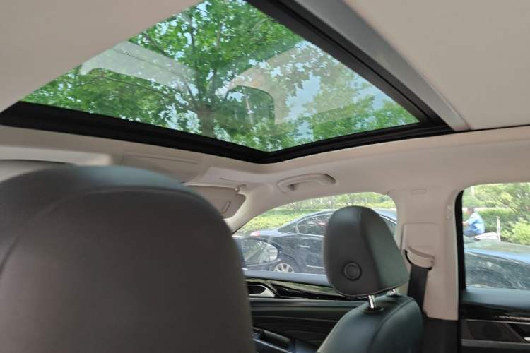 Used Volkswagen Passat 2022 330TSI Starry Elite Edition Headliner