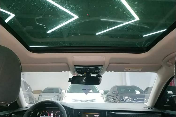 Used Volkswagen Passat 2022 330TSI Elite Edition Headliner