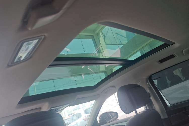 Used Volkswagen Passat 2022 330TSI Luxury Edition Headliner