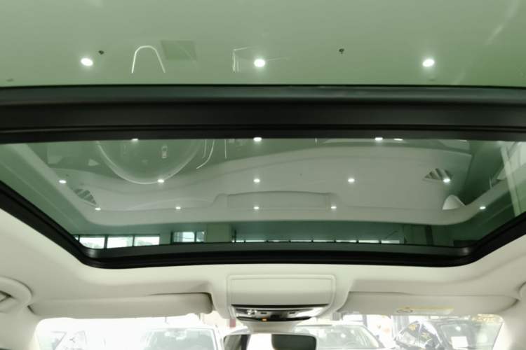 Used Volkswagen Passat 2022 330TSI Starry Luxury Edition – Exclusive Special Edition Headliner