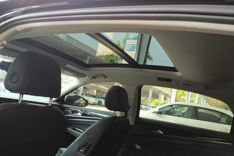Used Volkswagen Passat 2022 330TSI Elite Edition Headliner