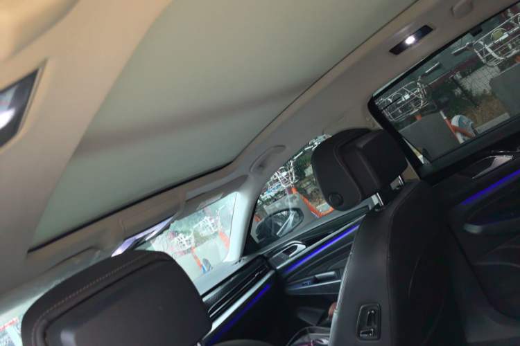Used Volkswagen Passat 2022 330TSI Starry Luxury Edition Headliner