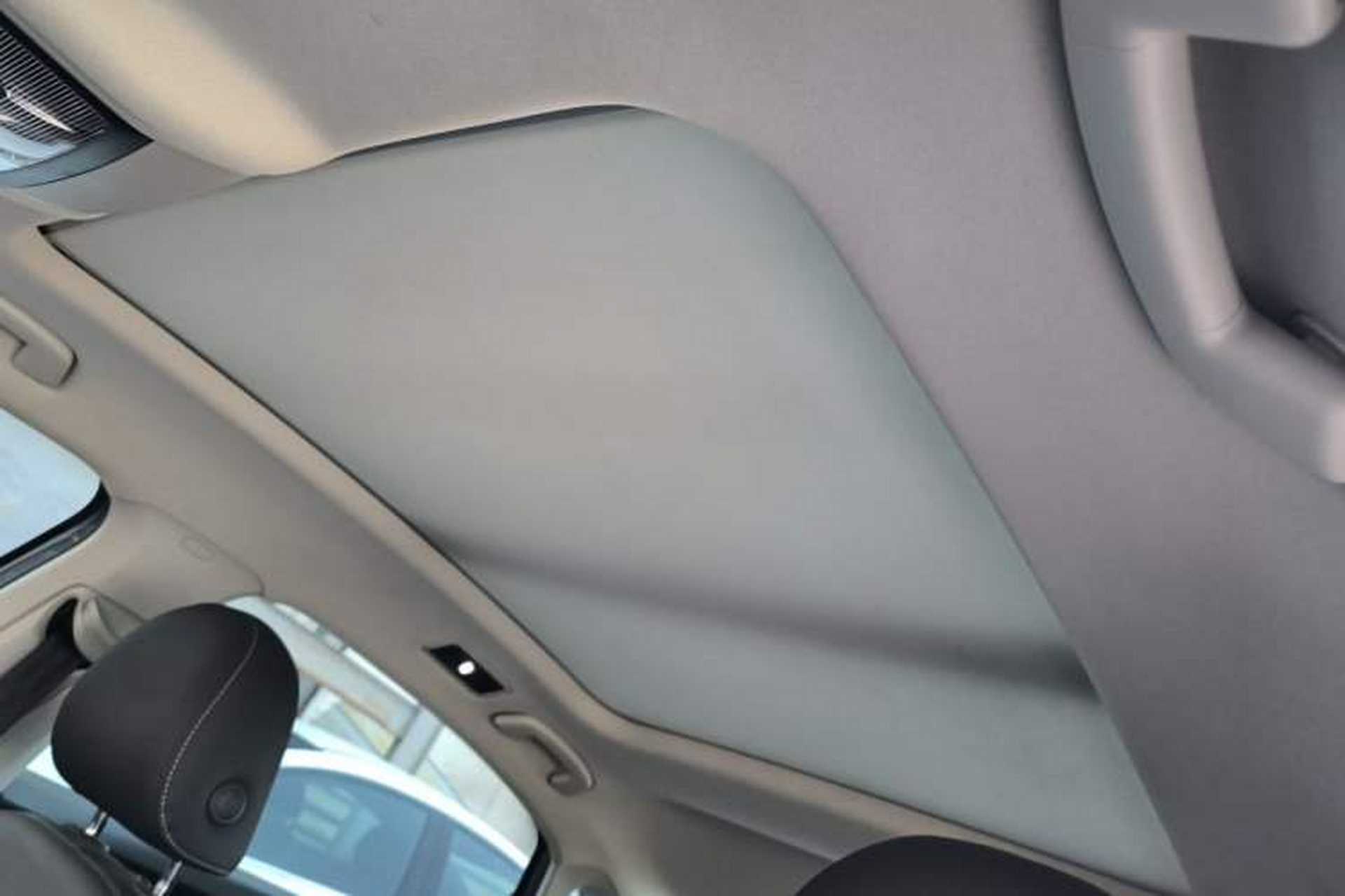 Used Volkswagen Passat 2022 330TSI Elite Edition Headliner