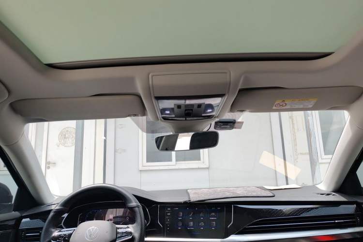 Used Volkswagen Passat 2022 330TSI Luxury Edition Headliner