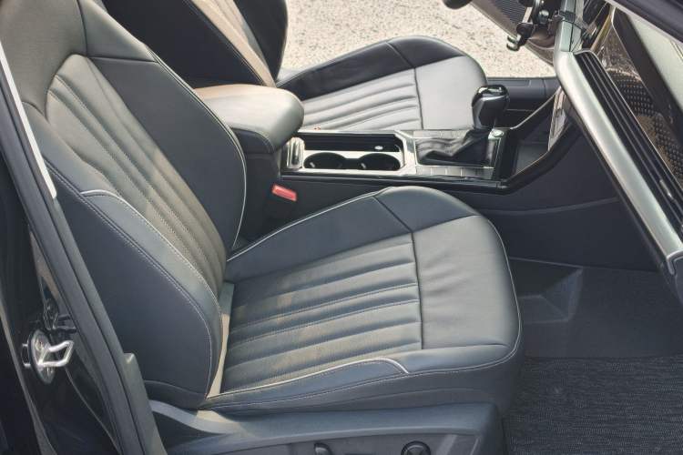 Used Volkswagen Passat 2022 330TSI Elite Edition Custom Version Interior 1