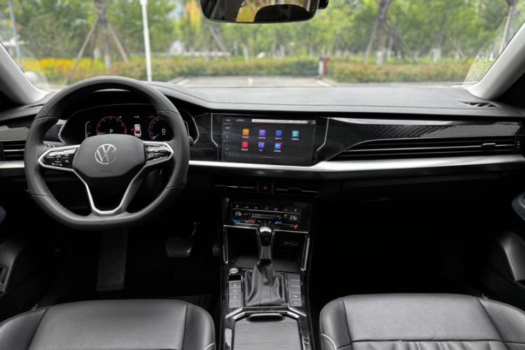 Used Volkswagen Passat 2022 330TSI Starry Luxury Edition Interior 1